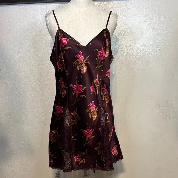 Stunning Victoria’s Secret Vintage Floral Satin Chemise in Burgundy