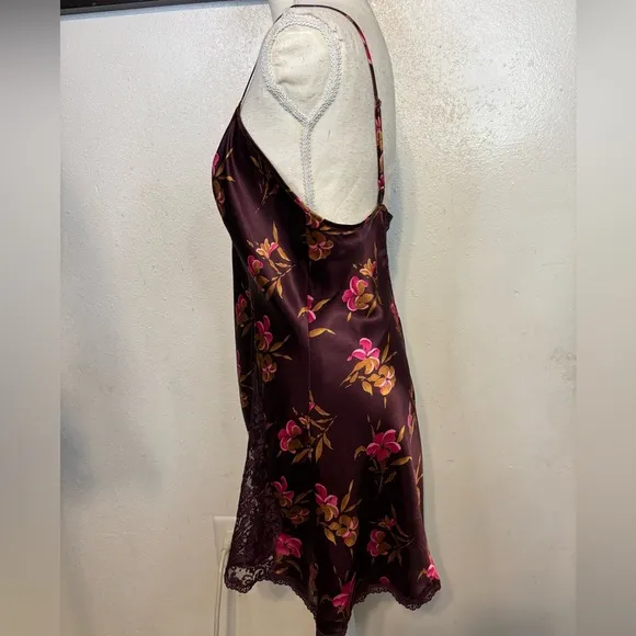 Stunning Victoria’s Secret Vintage Floral Satin Chemise in Burgundy
