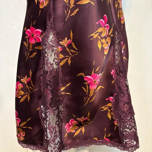 Stunning Victoria’s Secret Vintage Floral Satin Chemise in Burgundy