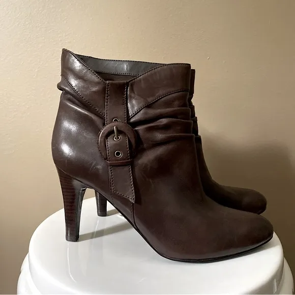 STYLE &amp; CO BROWN LEATHER CROSBY SCRUNCH BUCKLE ANKLE BOOTS Brown 9.5