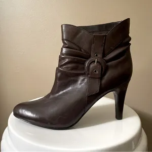 STYLE &amp; CO BROWN LEATHER CROSBY SCRUNCH BUCKLE ANKLE BOOTS Brown 9.5