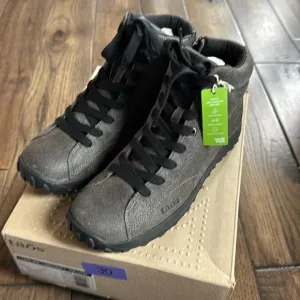 Taos Trail Mix Boots NEW Womens 9.5 Charcoal Gray Suede Side Zip Lace Up