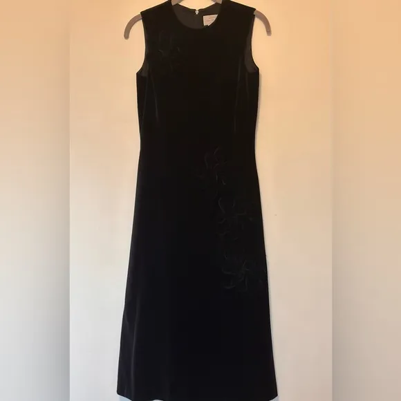 Taste Luxury Humor - BARNEYS New York - Black Velvet A-line Midi Dress