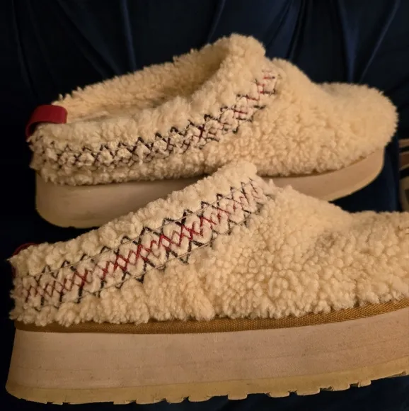 Tazz UGG Braid Fur Clog Platform Slippers Size 9