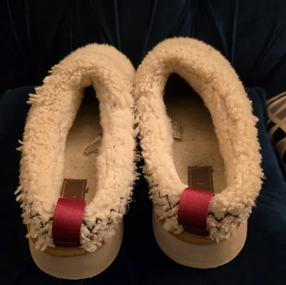 Tazz UGG Braid Fur Clog Platform Slippers Size 9