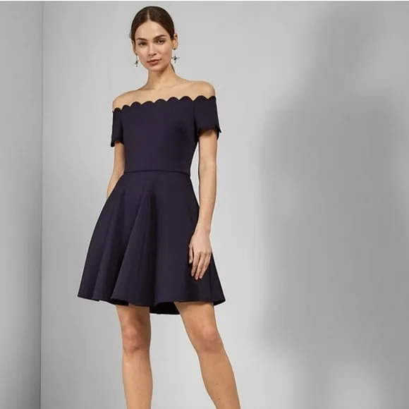 🍒TED BAKER🍒 MINIMALIST NAVY FIT &amp; FLARE DRESS