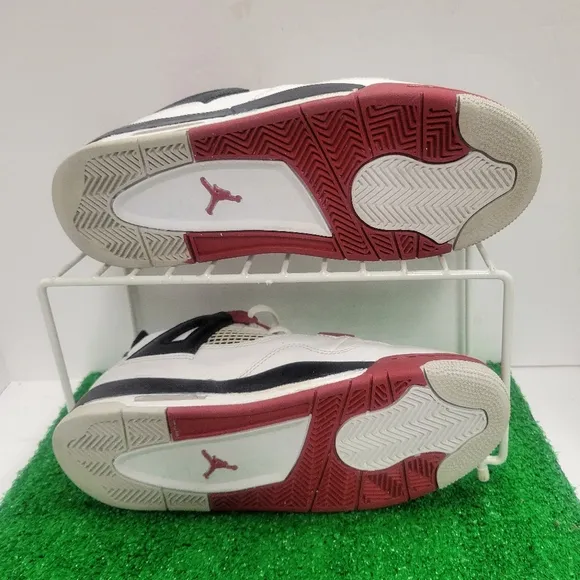 The Nike Air Jordan 4 Retro Fire Red Black 2012 GS 408452-110 6.5Y Womens Sz 8