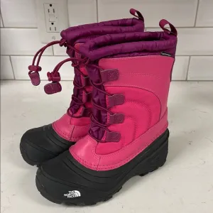 The North Face Alpenglow IV Boots - Youth Size 4 NWT