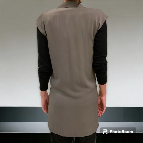 Theory Grey Silk Sleeveless Dress / Blouse, Button Front, Lined, Size 0, Luxury!