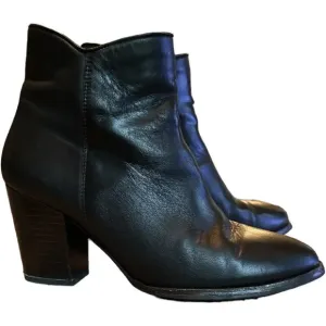 Thursday's Boots Black Ankle boots 7.5 3 inch heal Leather western vibe classic