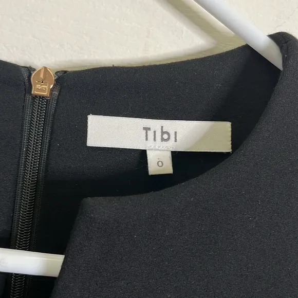 Tibi V-Neck Mini Dress Women's size 0 Career Office Classic Minimalist Corpcore
