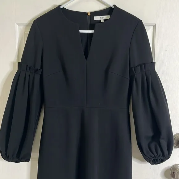 Tibi V-Neck Mini Dress Women's size 0 Career Office Classic Minimalist Corpcore