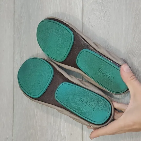 Tieks by Gavriell Womens Taupe Natural Leather Ballet Flat shoes sz 7