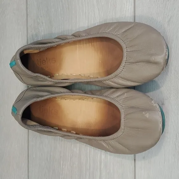 Tieks by Gavriell Womens Taupe Natural Leather Ballet Flat shoes sz 7
