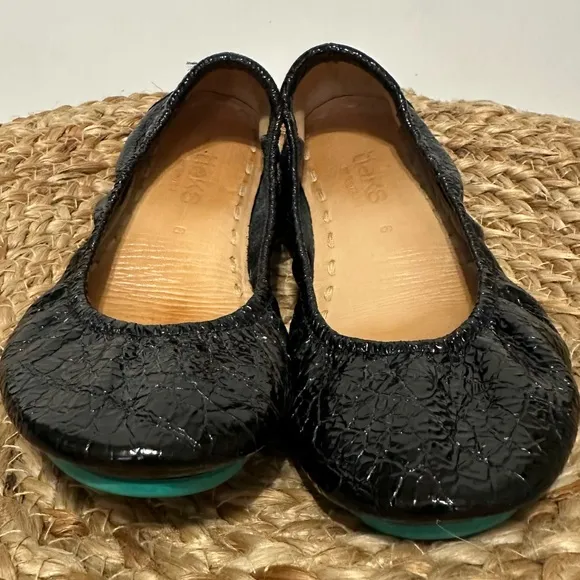 Tieks Obsidian Black Patent Ballet Flats Women's 6 Embossed Croc Leather Shoes