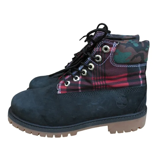 Timberland Size 2 Youth 6&quot; Heritage Waterproof Black Camo Plaid Boots