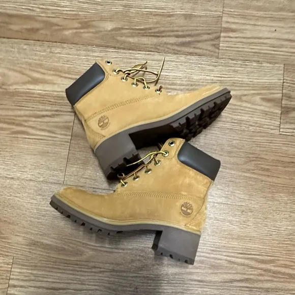 Timberland tan ankle boots