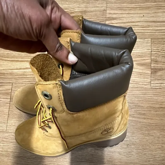 Timberland tan ankle boots