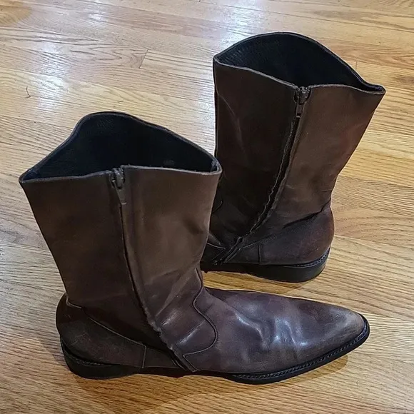 TO BOOT NEW YORK