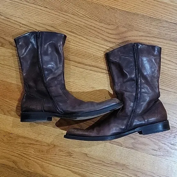 TO BOOT NEW YORK