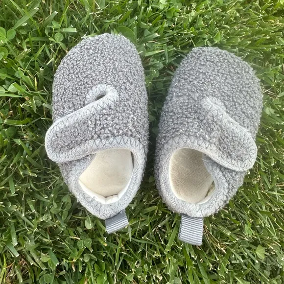 Toddler Boy Kids Sneakers, Shoes, flip flops fits size 8-10T. Set of 13 pairs.