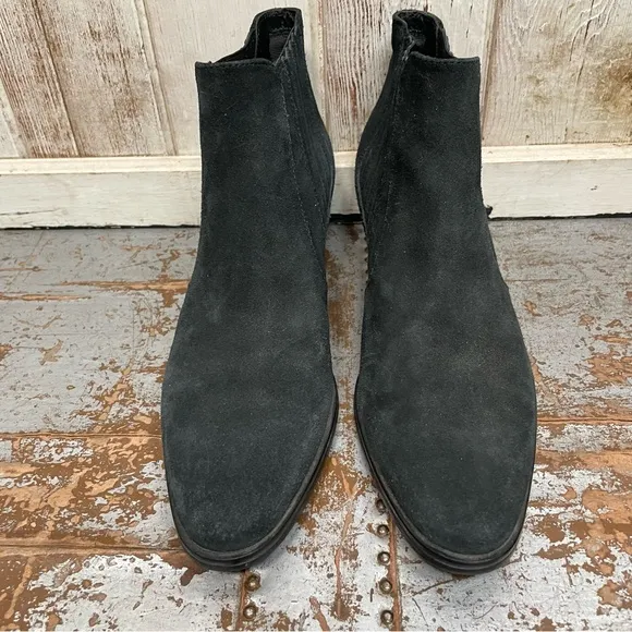 Tod’s Gomma XC Tronch Elastico Leather Ankle Heeled Boots
