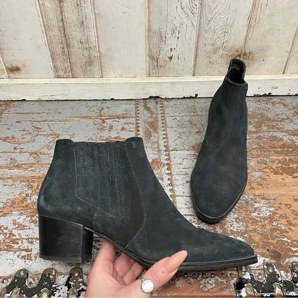 Tod’s Gomma XC Tronch Elastico Leather Ankle Heeled Boots