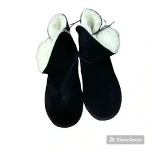 Tommy bahama black genuine suede afet ankle boots 9