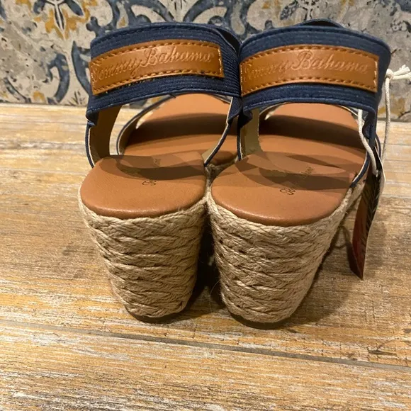 TOMMY BAHAMA stretch wedge women's heeled sandals! CUTE&amp; COMFY 💙🤎brand NEW🤎💙