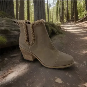 TOMS Everly Leather Women's Tan Heeled Ankle Boots Size 7.5 Neutral Comfort