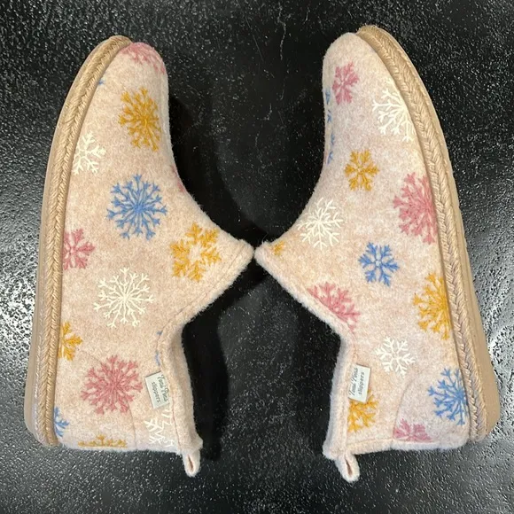 Toni Pons Duna Wool Blend Ecru with Snowflakes Bootie Slippers Size 39/8-8.5