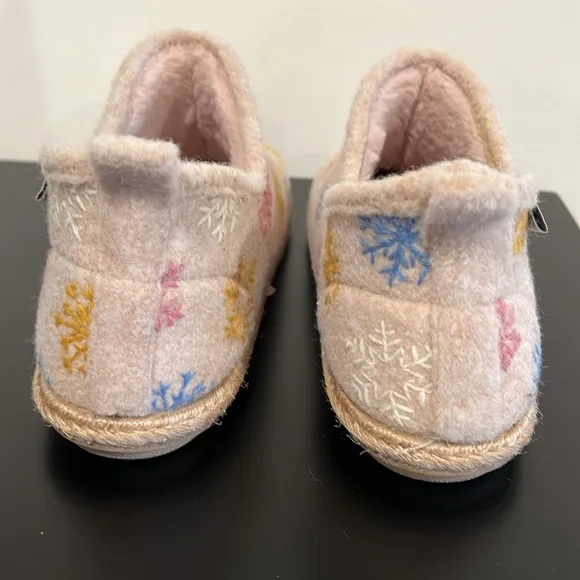 Toni Pons Duna Wool Blend Ecru with Snowflakes Bootie Slippers Size 39/8-8.5