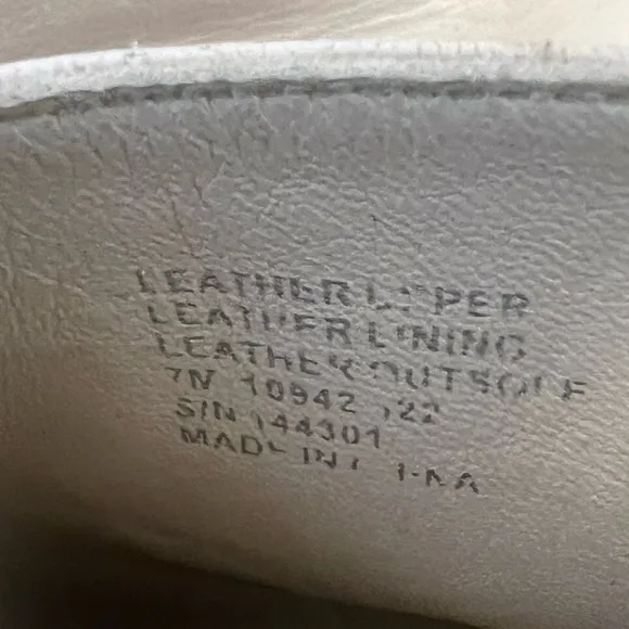 Tori Burch size 7 sculpted heel ankle boots leather style # 144301 new cream