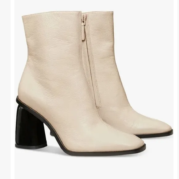 Tori Burch size 7 sculpted heel ankle boots leather style # 144301 new cream