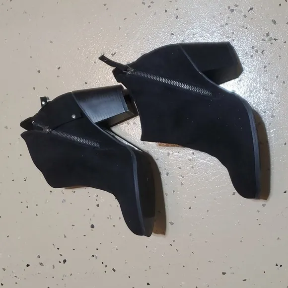 Torrid Ankle boots Size 8.5 W