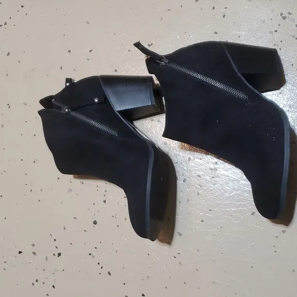Torrid Ankle boots Size 8.5 W