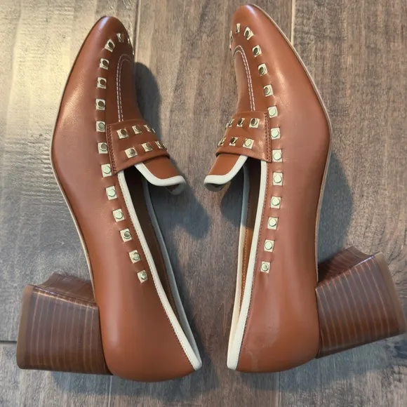Tory Burch Leather Caramel Brown Studded Block Heel Pumps size 8. NWOB.