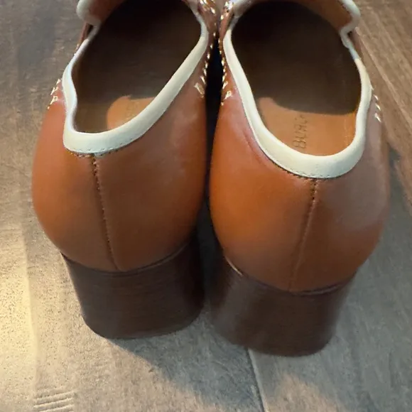 Tory Burch Leather Caramel Brown Studded Block Heel Pumps size 8. NWOB.