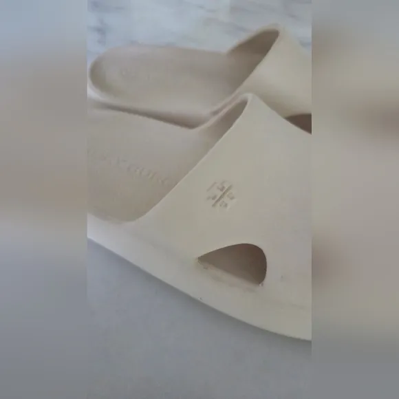 Tory Burch Shower Slide - Womens Size 8 Slides, Slippers, Slip On Sandals