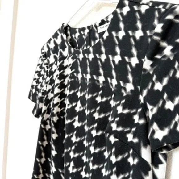 Trina Turk Houndstooth Print Knit Shift Dress Black White Short Sleeve S