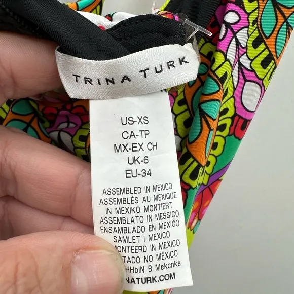 TRINA TURK MOROCCAN Medallion Jersey built in bra Y back stretch dress. NWOT XS