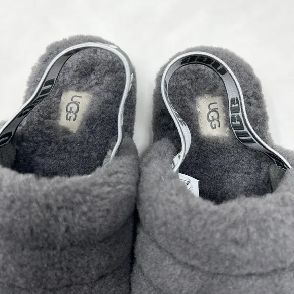 UGG 1098494K Fluff Yeah Slide Gray Sheepskin Wool Slippers Big Kid Youth Size 4