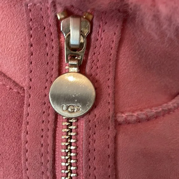 UGG ankle kid’s boots  peach color gold hardware no size but measuring a kids 5
