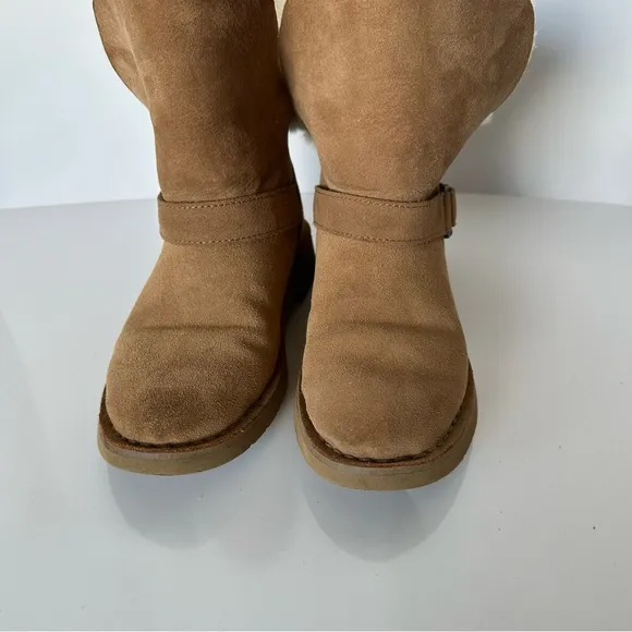 Ugg ankle woman’s boots