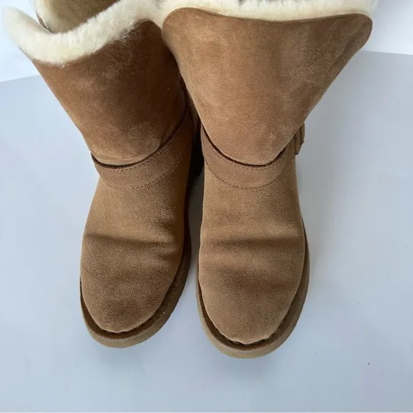 Ugg ankle woman’s boots