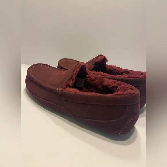 UGG Ascot Maroon Red Suede Fur Slippers Mens Size 12