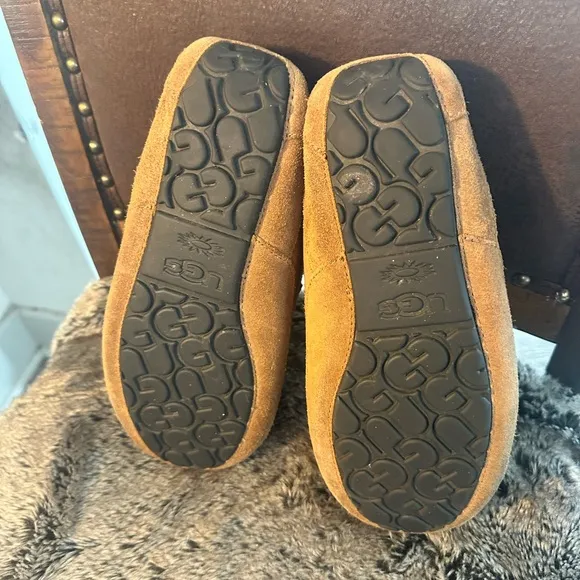 UGG Ascot Tan Suede Fur Lined Moccasin Slippers, Size 9