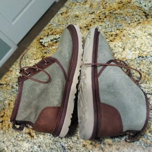 UGG Australia Neumel Mens Ankle Boots Taupe Suede Sheepskin 1095349 Size 6