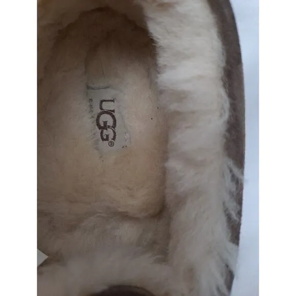 UGG Australia Slip On Moccasin Slippers Men’s Sz 10 Brown Fur Lined