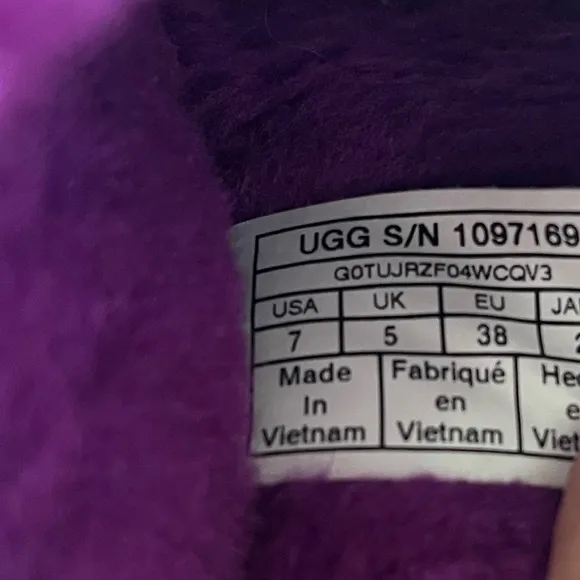 UGG Australia Women’s Fluff Yeah Multicolor Slide Slippers Size 7